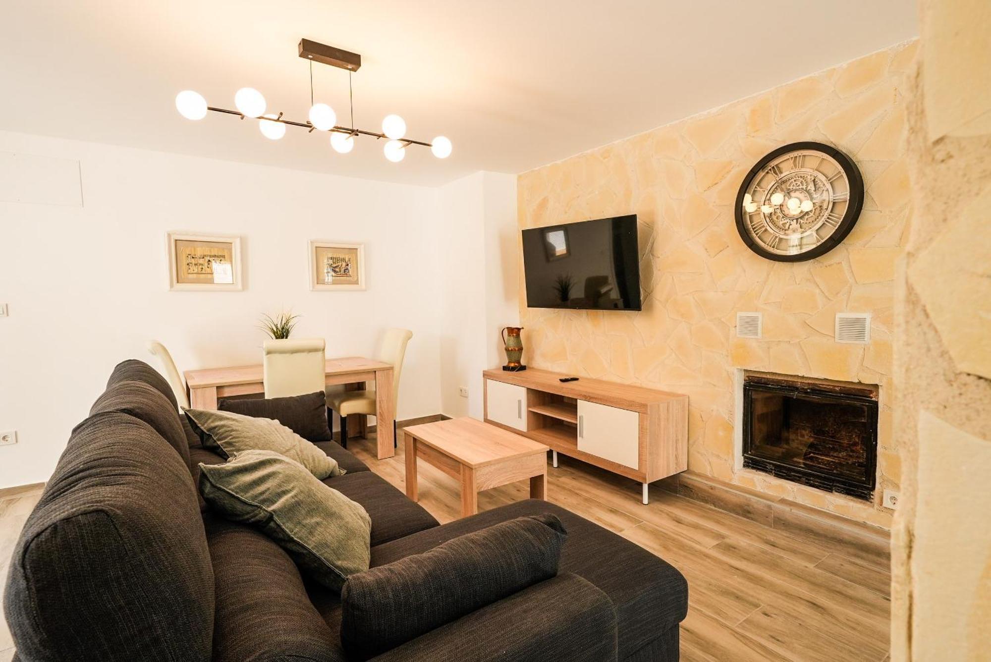 Casa Loma Con Terreno Privado Y Parking Compartido - A 800m De Playa Poniente Сasa de vacaciones Benidorm
