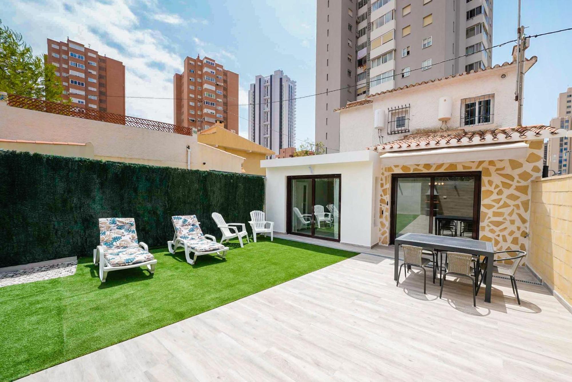 Сasa de vacaciones Casa Loma Con Terreno Privado Y Parking Compartido - A 800m De Playa Poniente