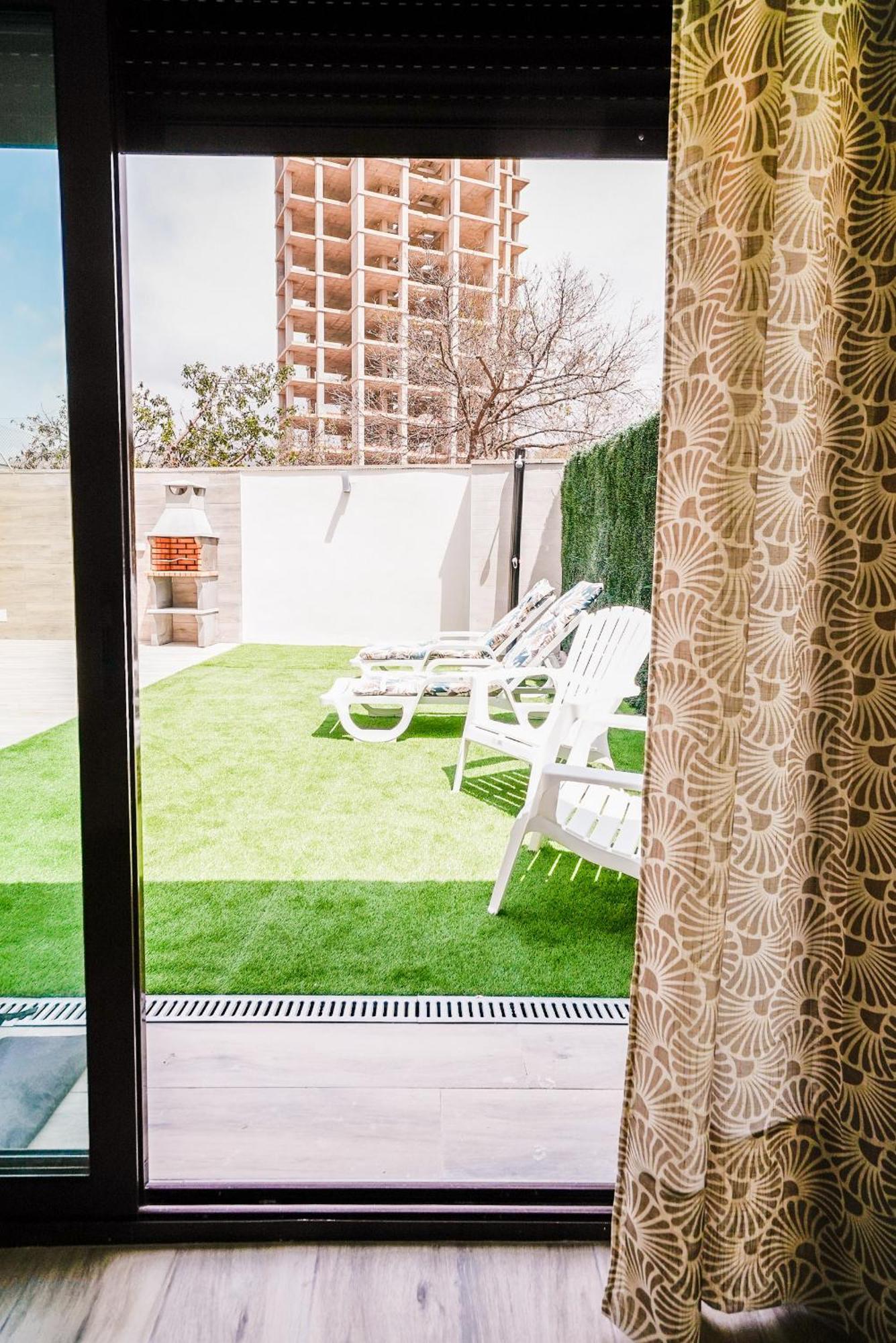 Casa Loma Con Terreno Privado Y Parking Compartido - A 800m De Playa Poniente Сasa de vacaciones Benidorm