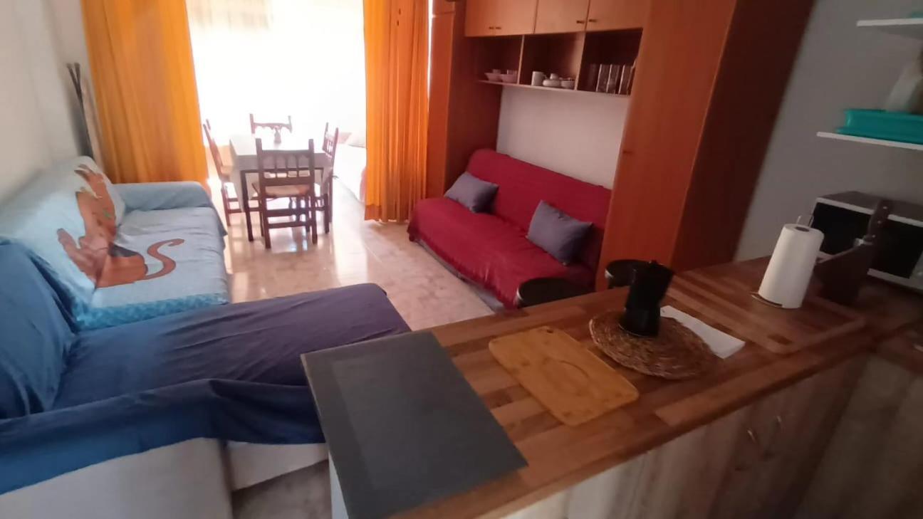 Apartamento Nuevo Apto Hasta 6 Personas Muy Cerca De Playa Levante Con Jardines Y Gran Piscina , Pista De Tennis Y Futbol Deportes Y Zona Infantil ,en Urbanizacion Con Parking