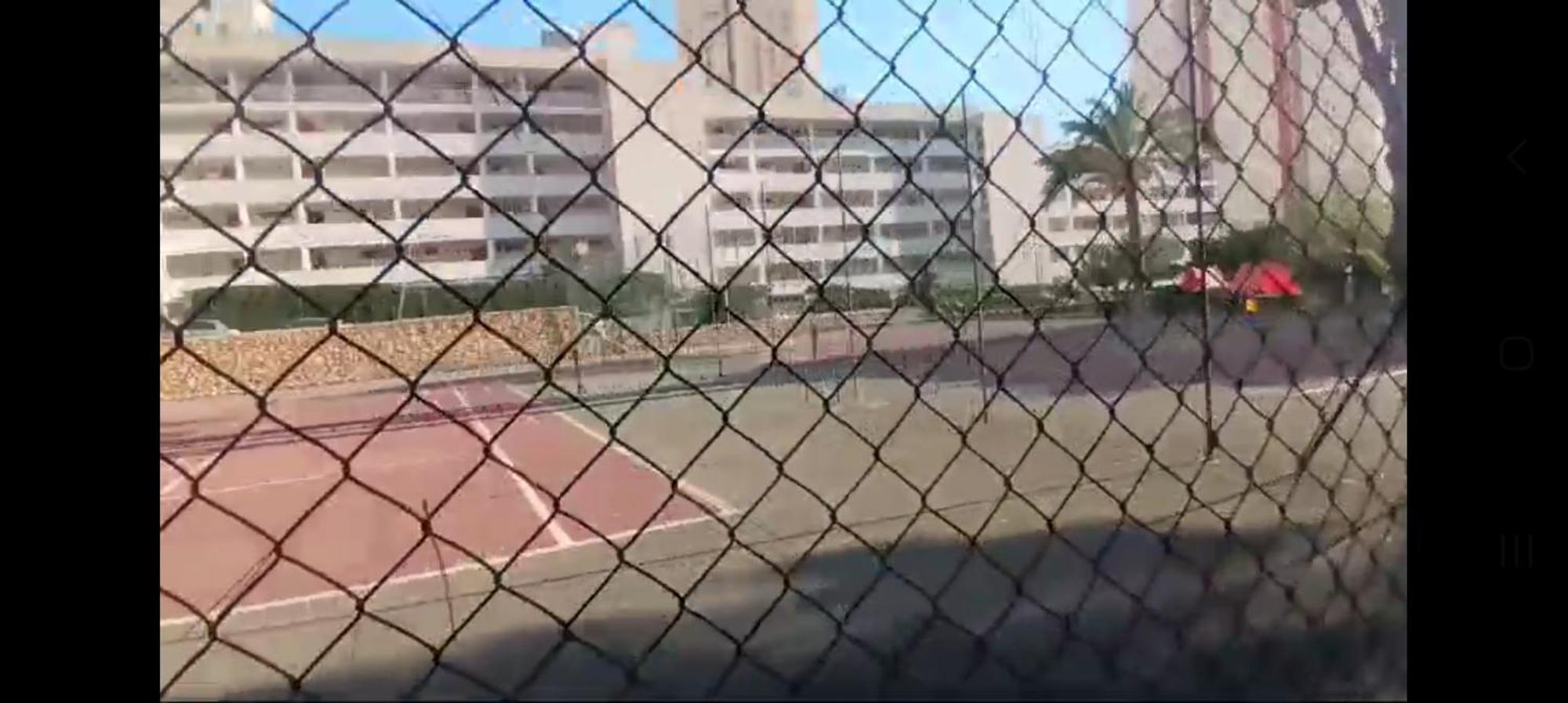 Apartamento Nuevo Apto Hasta 6 Personas Muy Cerca De Playa Levante Con Jardines Y Gran Piscina , Pista De Tennis Y Futbol Deportes Y Zona Infantil ,en Urbanizacion Con Parking *