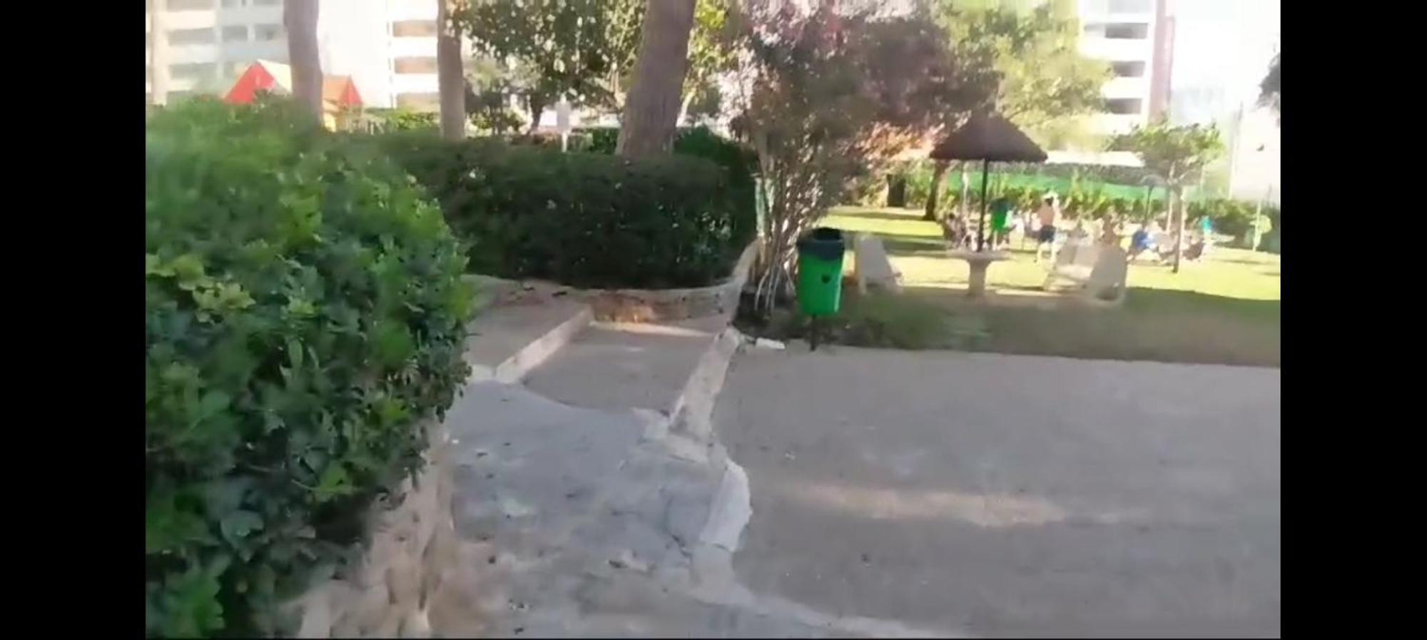 Apartamento Nuevo Apto Hasta 6 Personas Muy Cerca De Playa Levante Con Jardines Y Gran Piscina , Pista De Tennis Y Futbol Deportes Y Zona Infantil ,en Urbanizacion Con Parking Benidorm