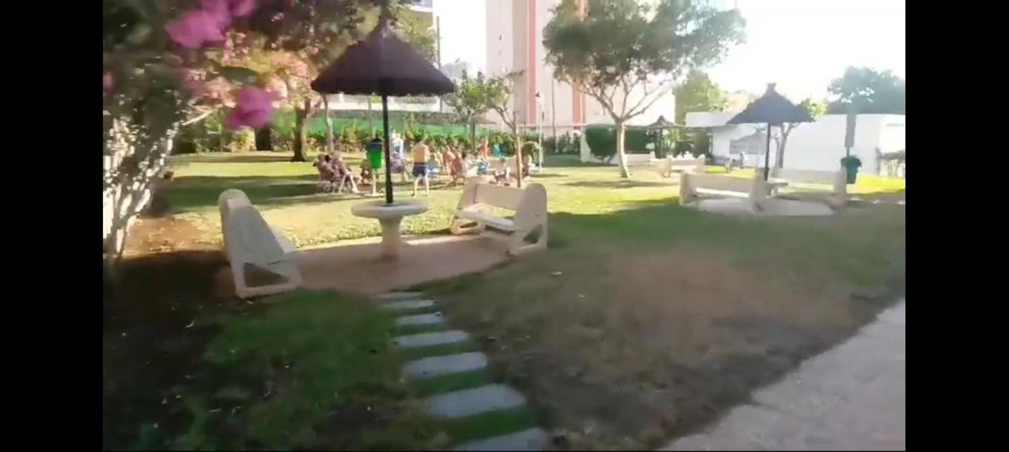 Apartamento Nuevo Apto Hasta 6 Personas Muy Cerca De Playa Levante Con Jardines Y Gran Piscina , Pista De Tennis Y Futbol Deportes Y Zona Infantil ,en Urbanizacion Con Parking *