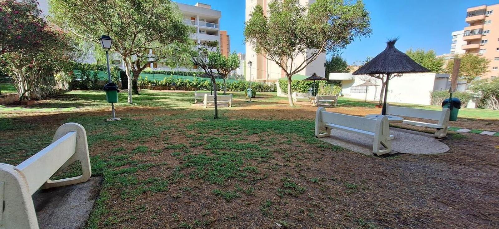 Apartamento Nuevo Apto Hasta 6 Personas Muy Cerca De Playa Levante Con Jardines Y Gran Piscina , Pista De Tennis Y Futbol Deportes Y Zona Infantil ,en Urbanizacion Con Parking *
