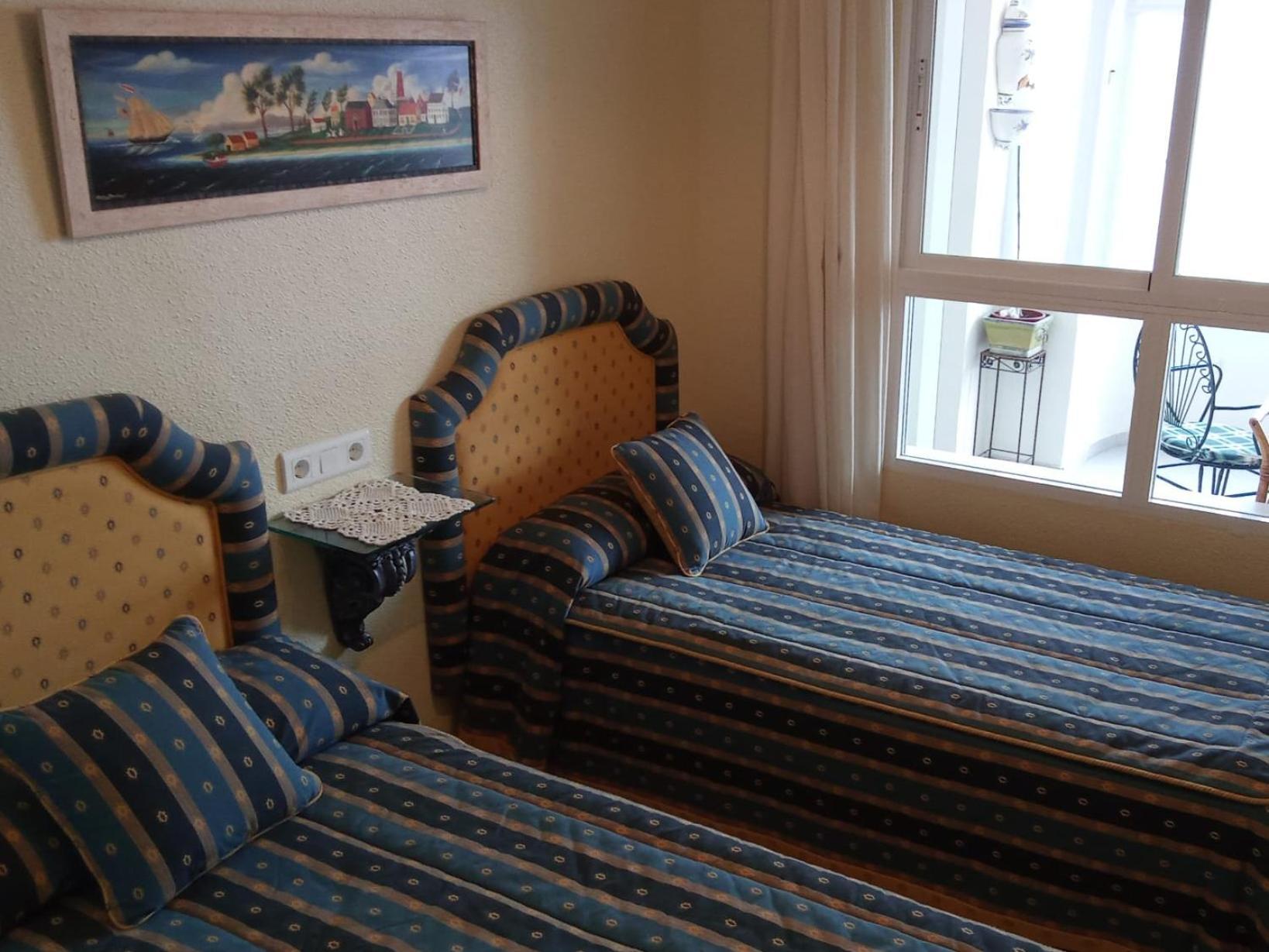Nuevo Apto Balcon De Poniente 1 A Linea Playa Torre 2 Luxe Sm Con Aire, Piscina,jar Vistas Espectaculares Al Mar De Benidorm