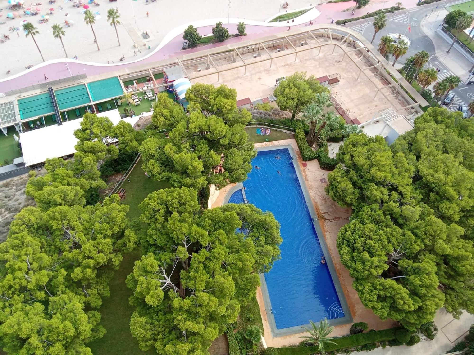 Apartamento Nuevo Apto Balcon De Poniente 1 A Linea Playa Torre 2 Luxe Sm Con Aire, Piscina,jar Vistas Espectaculares Al Mar De Benidorm