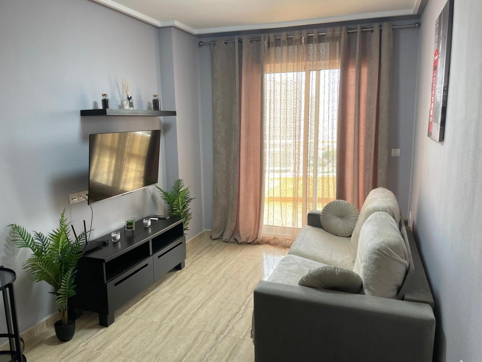 с супер видом на море и горы бенидорма Apartamento *