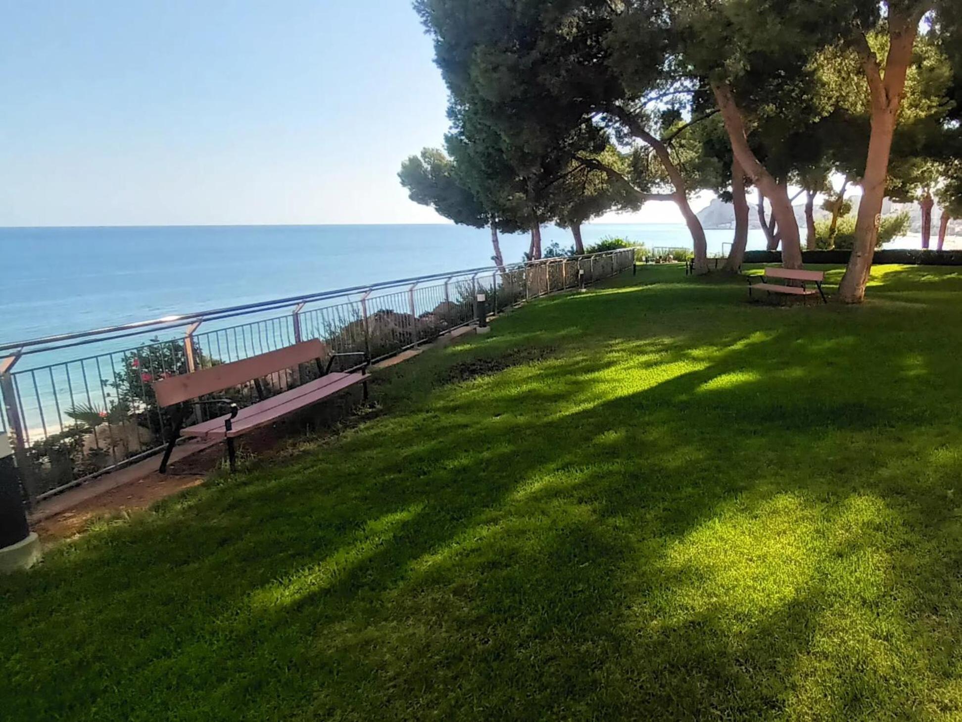 Nuevo Apto Balcon De Poniente 1 A Linea Playa Torre 2 Luxe Sm Con Aire, Piscina,jar Vistas Espectaculares Al Mar De Benidorm