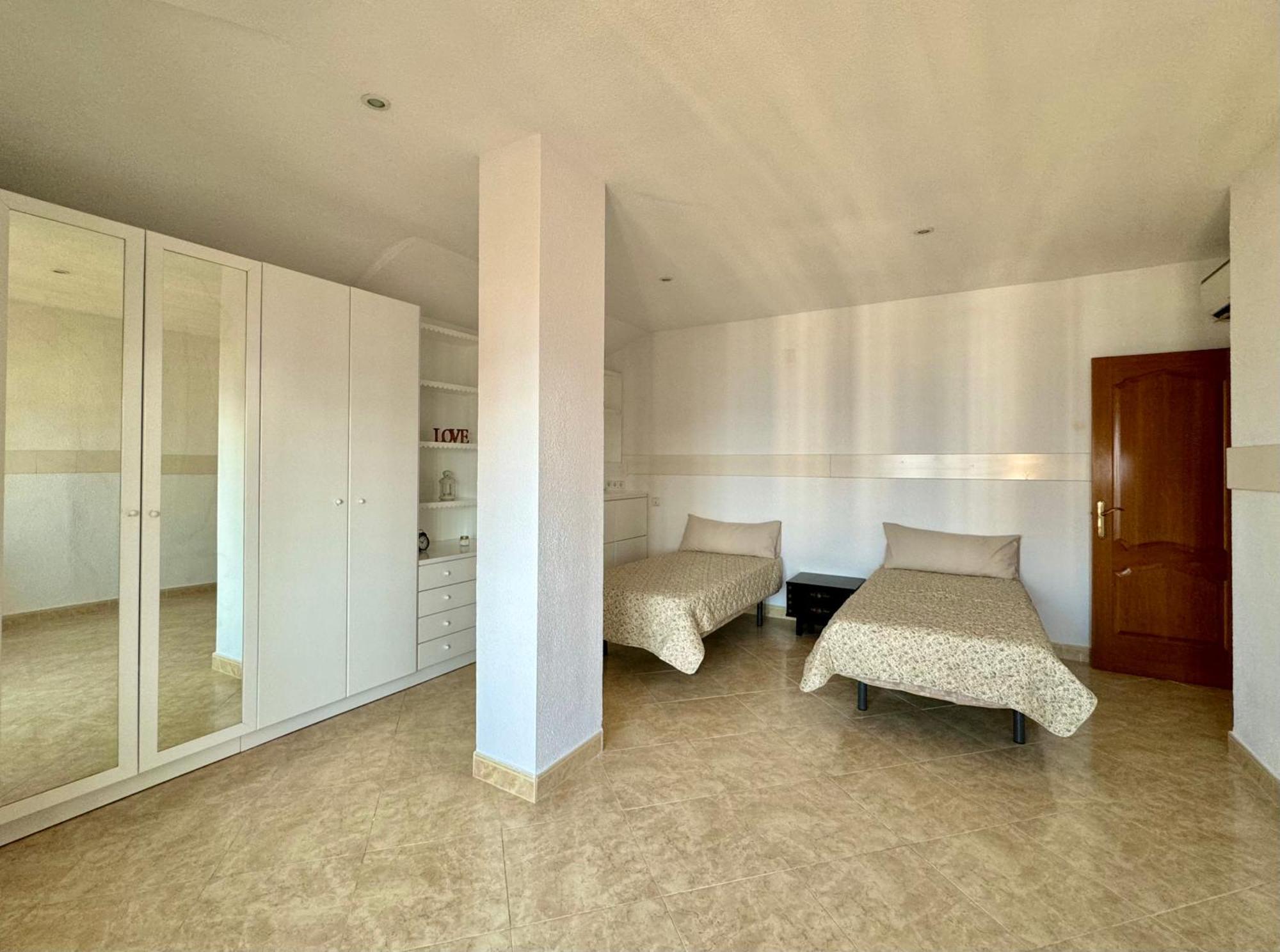 Apartamento Duplex De Lujo En La Playa De Levante
