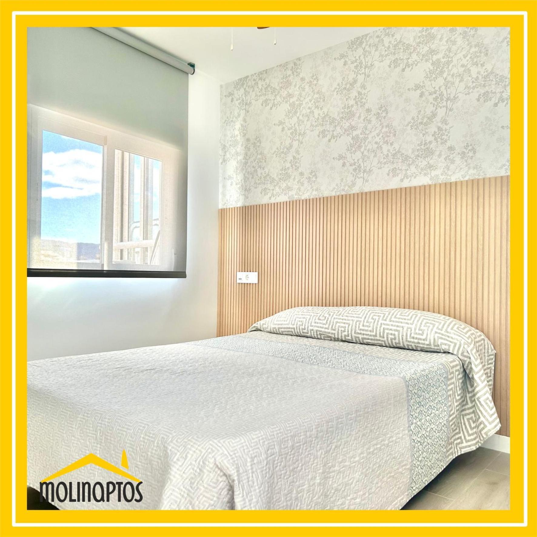 Apartamento Poniente 8 En Primera Línea De Playa By Molinaptos Apartamento