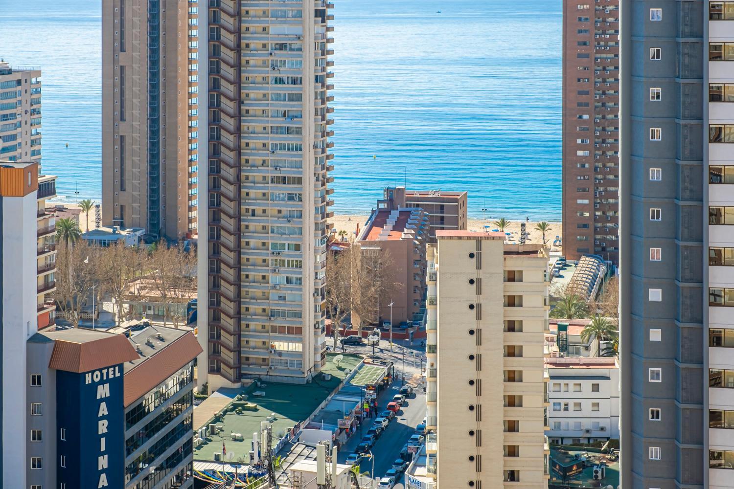Gemelos 2 21-b Levante * Benidorm