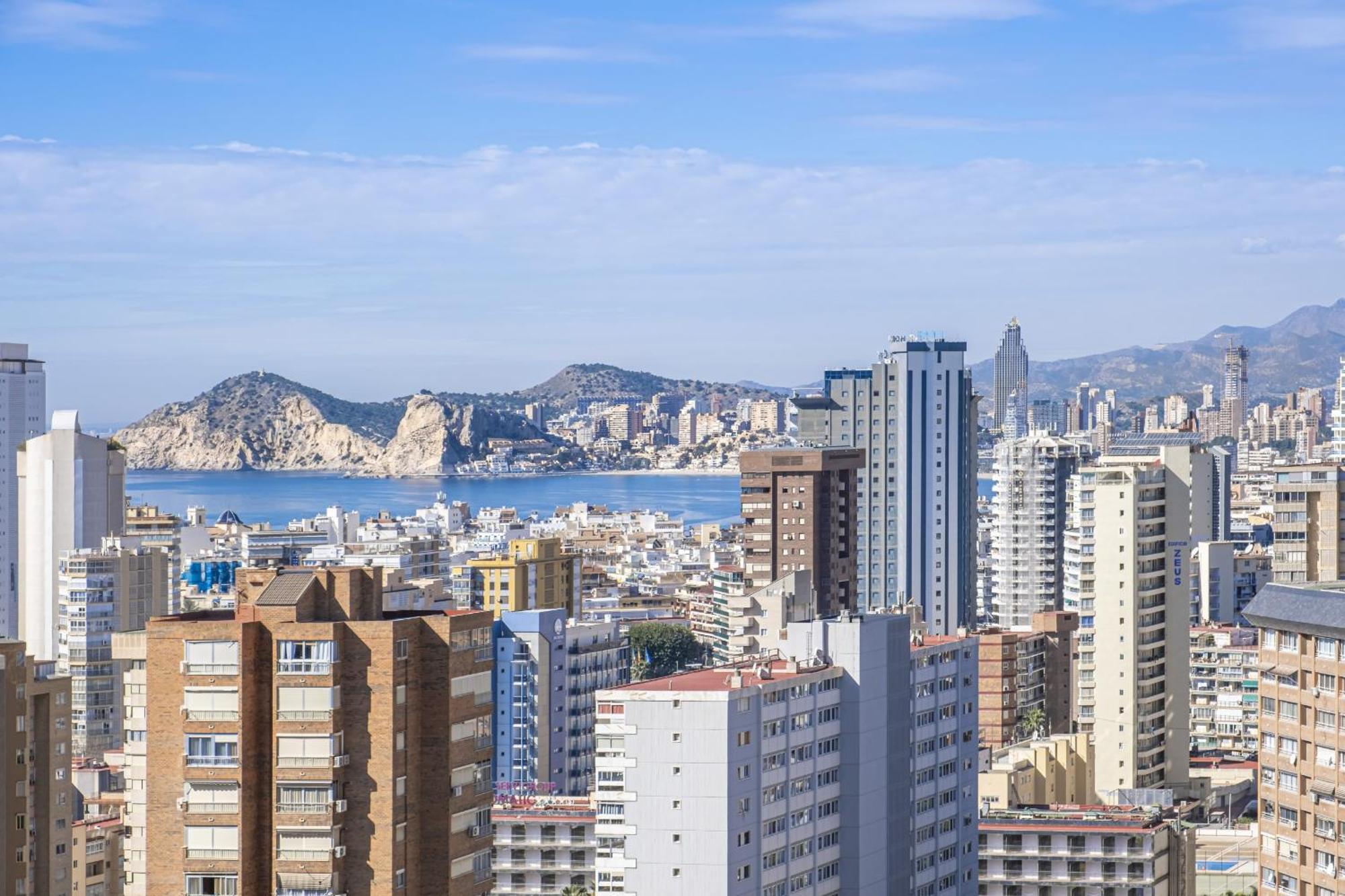 Gemelos 2 21-b Levante * Benidorm