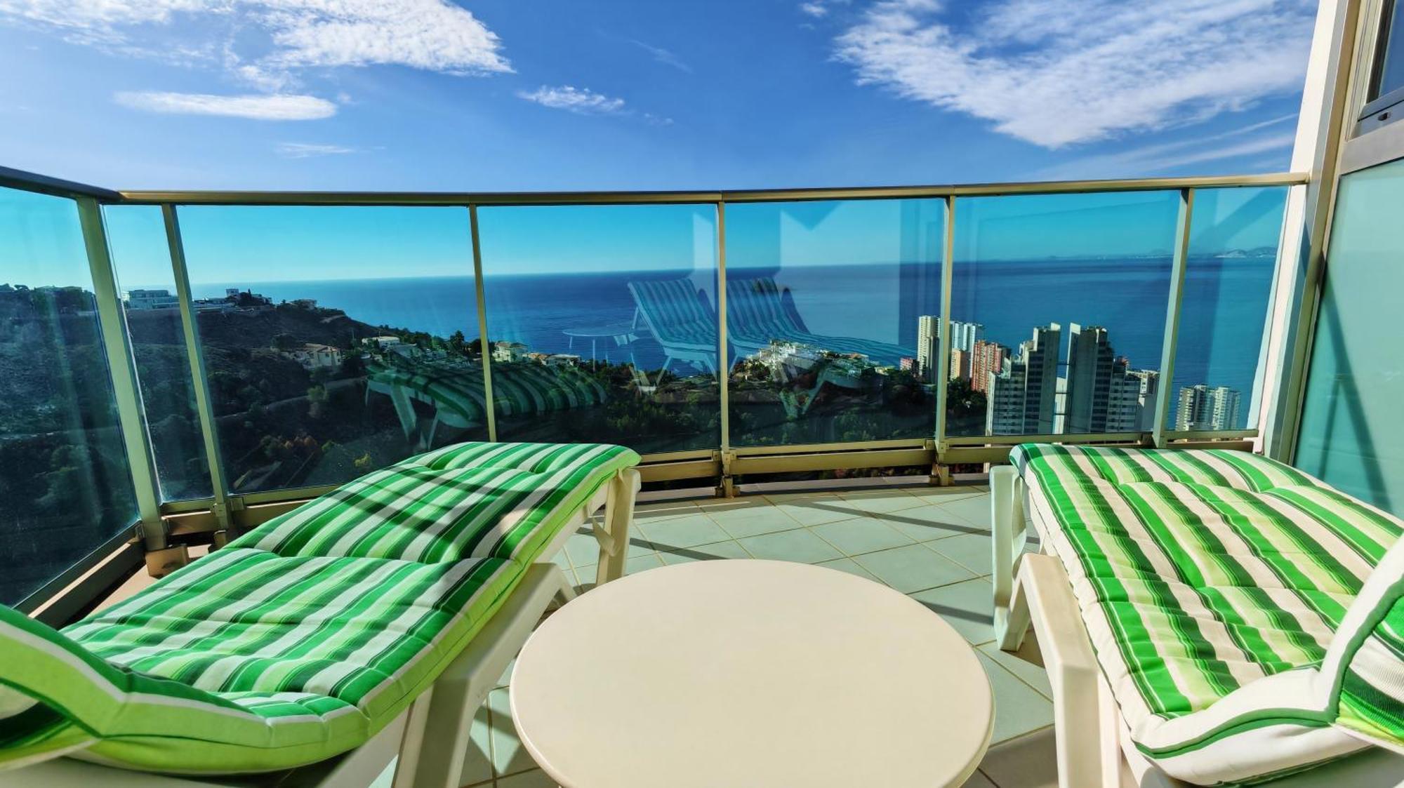 Apartamento 36th Floor - Highrise With Private Terrace & Amazing Sea Views Benidorm