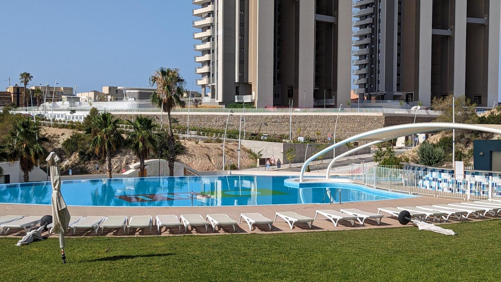 Sunset Waves Retreat * Benidorm