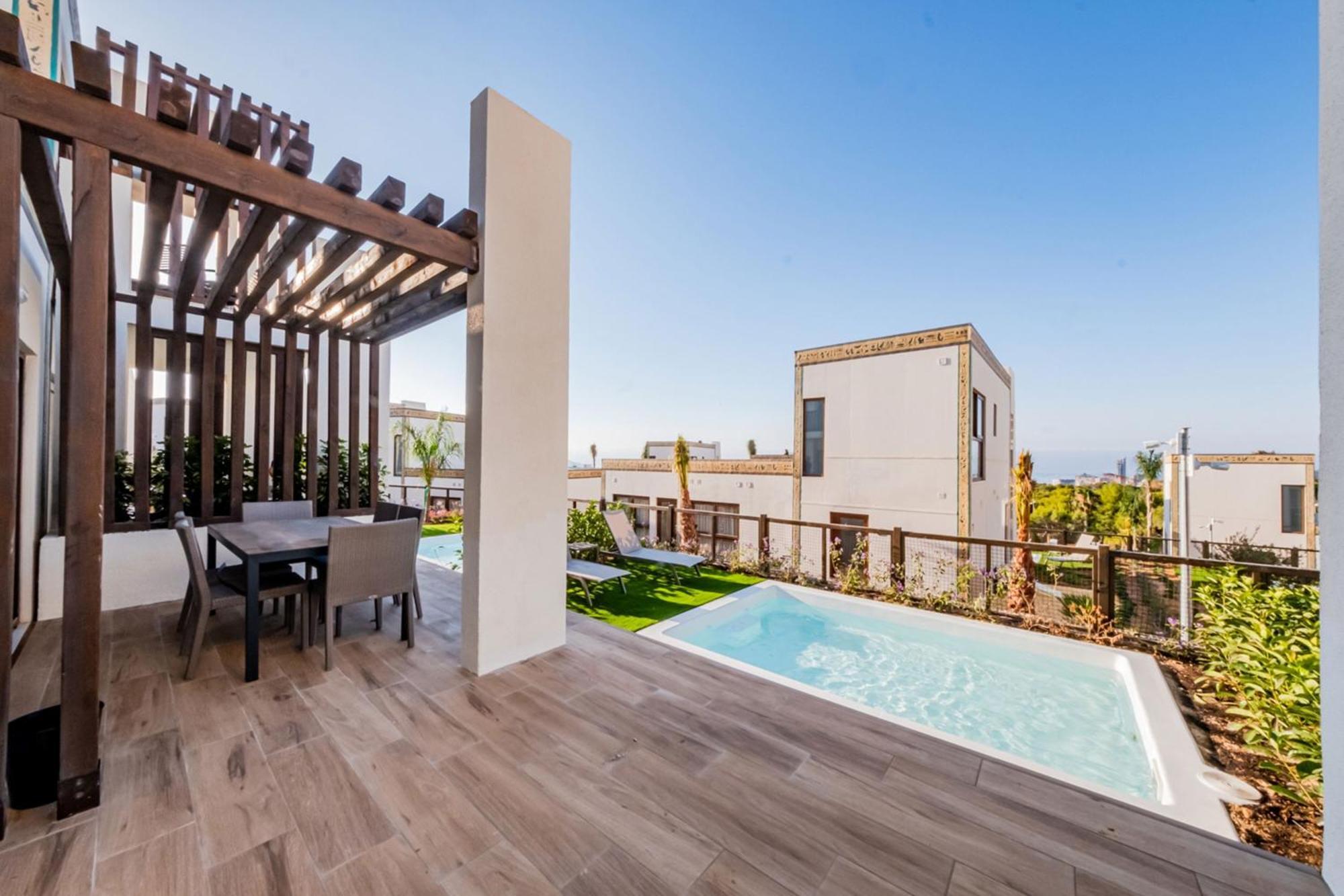 Grand Luxor Village - Terra Mítica Park Included 4* Benidorm
