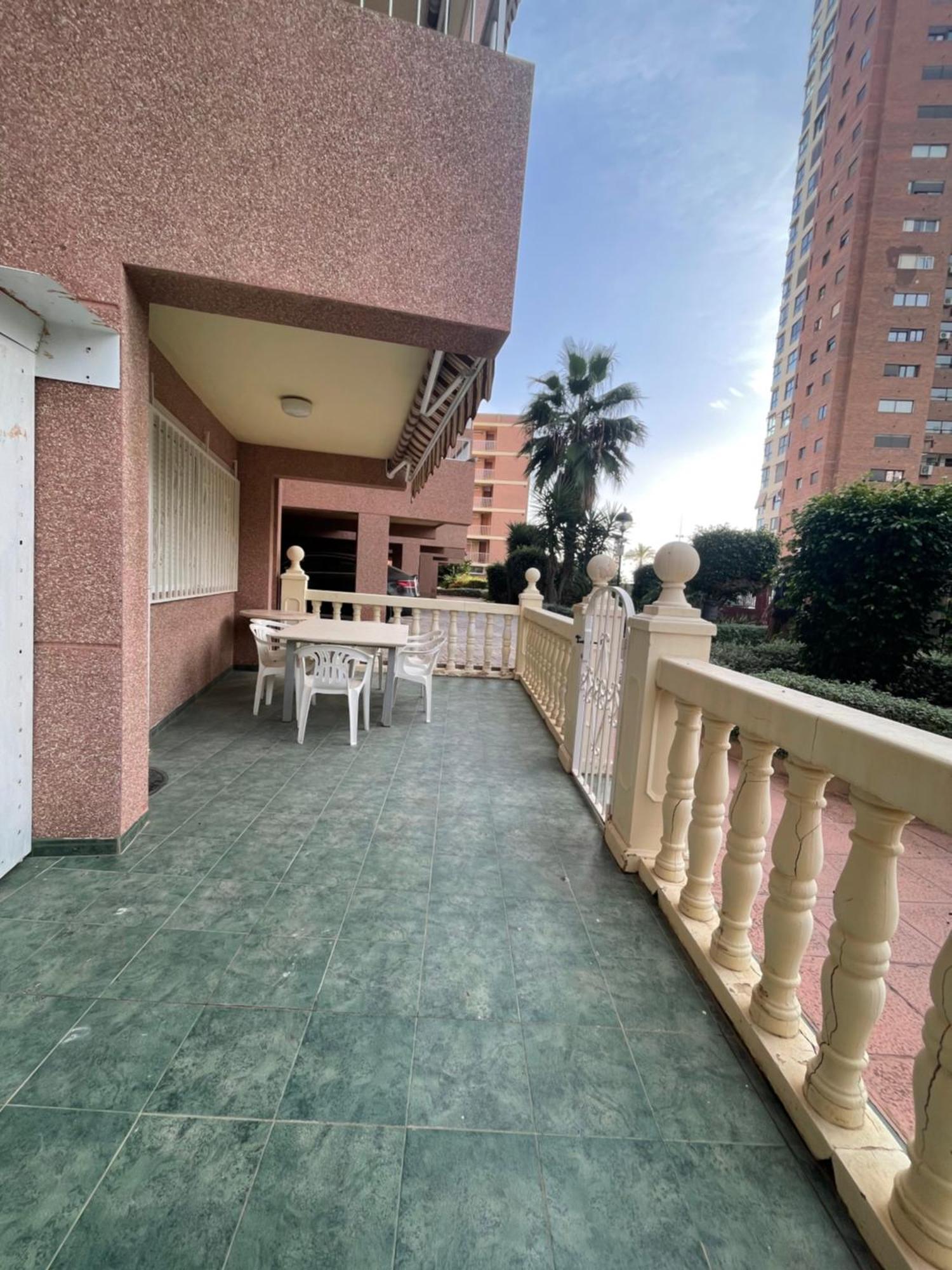 Between Sea And Party, Ranchos, Levante First Line, Terraced Apartment, Self Check-in, Free Parking Apartamento Benidorm