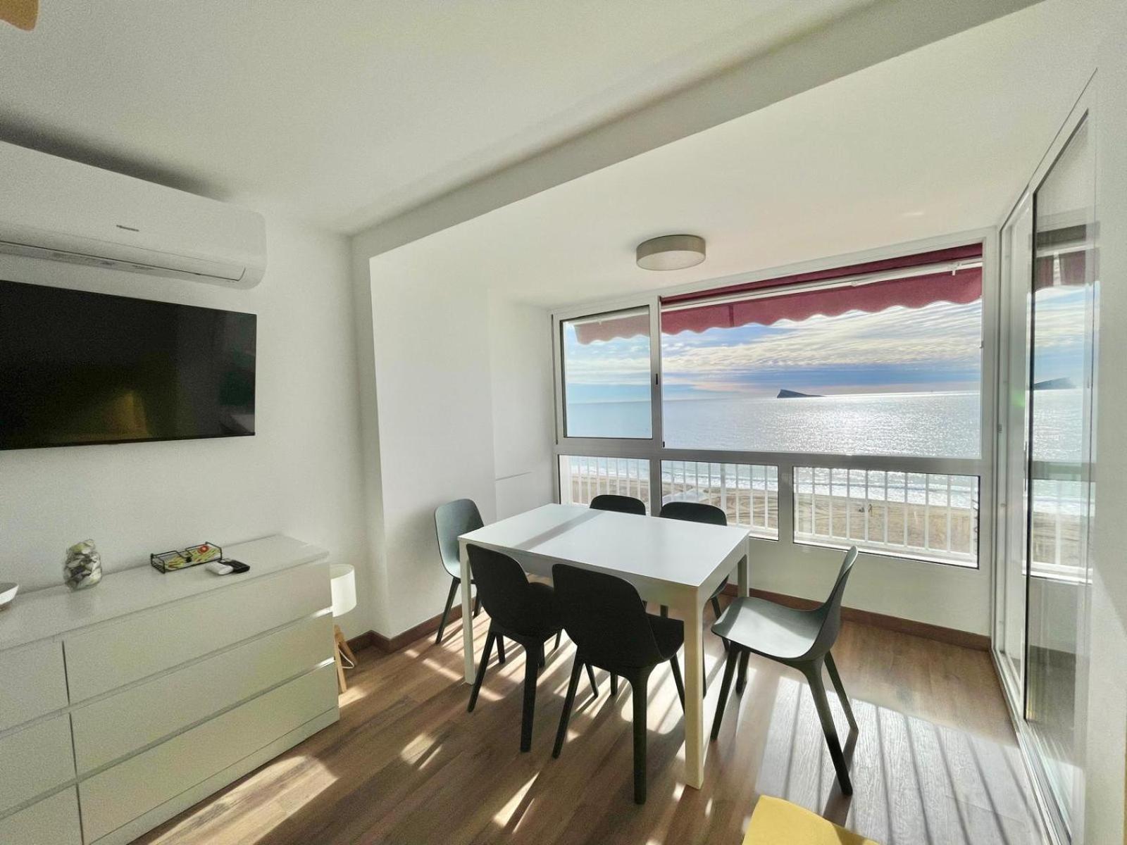 Poniente Luxury Seafront Apartamento