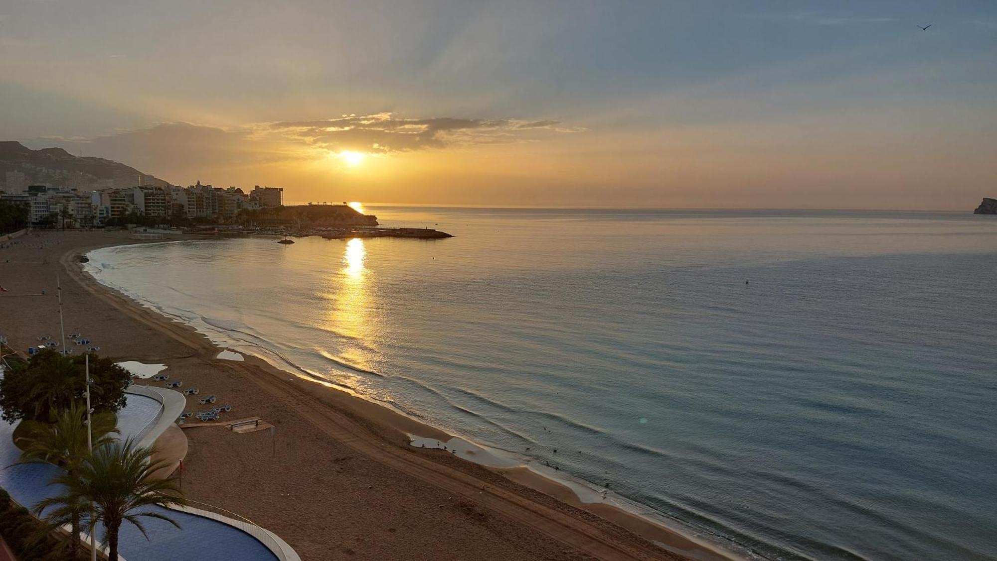 Centrico En 1a Linea De Playa Apartamento