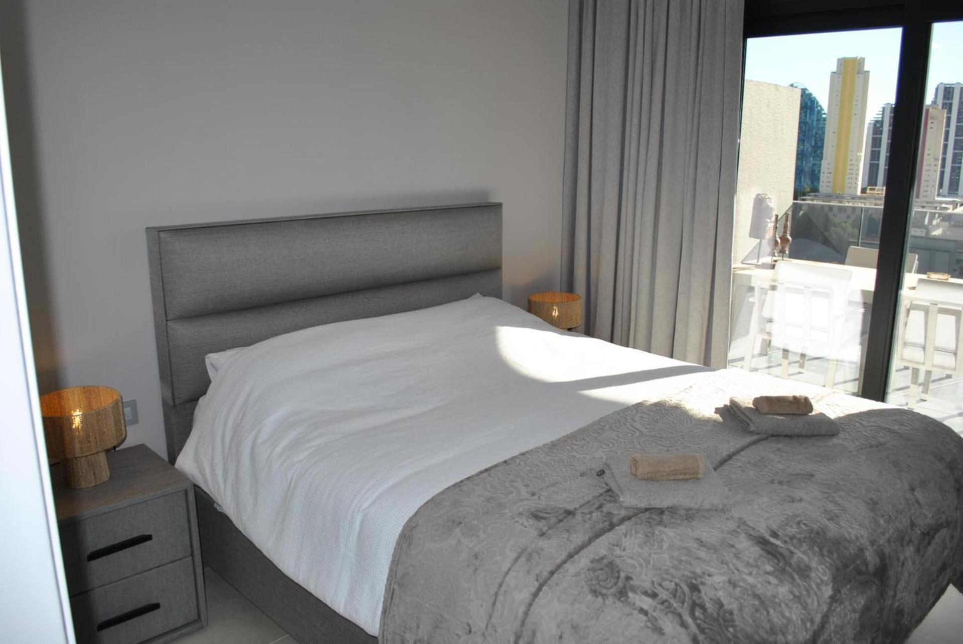 Eagle Tower By Espana Casas Apartamento