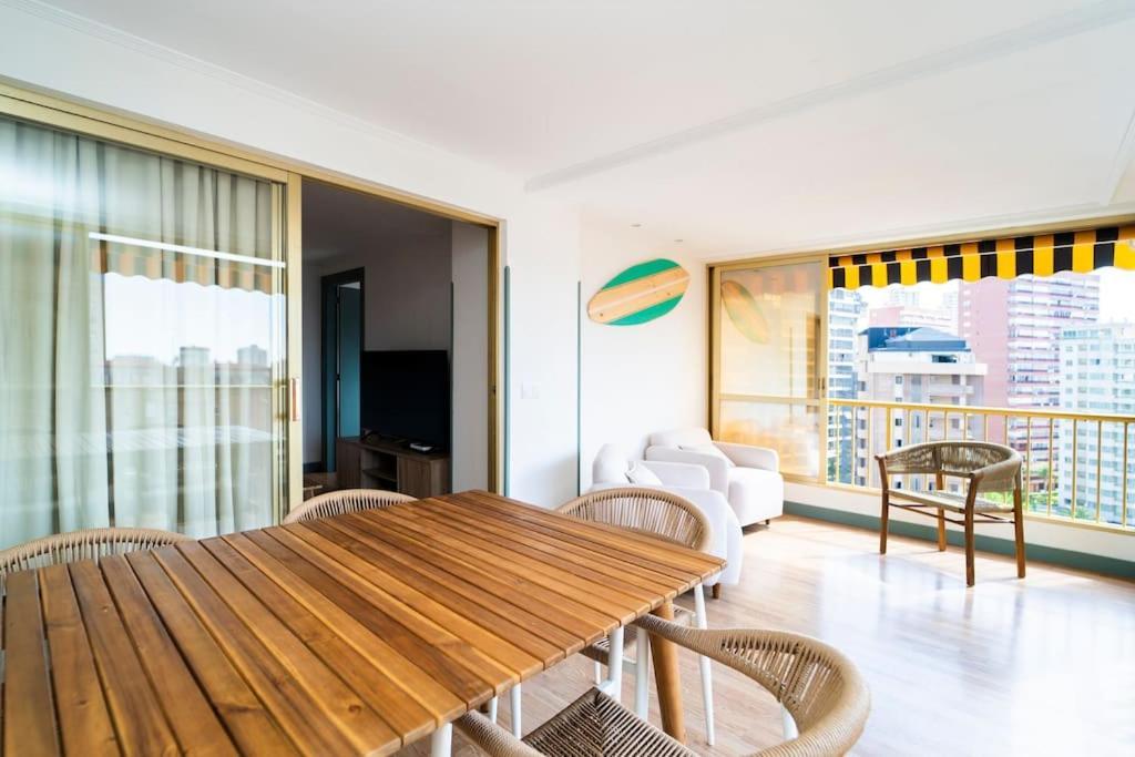 Stylish Seaview With Pool Access Apartamento