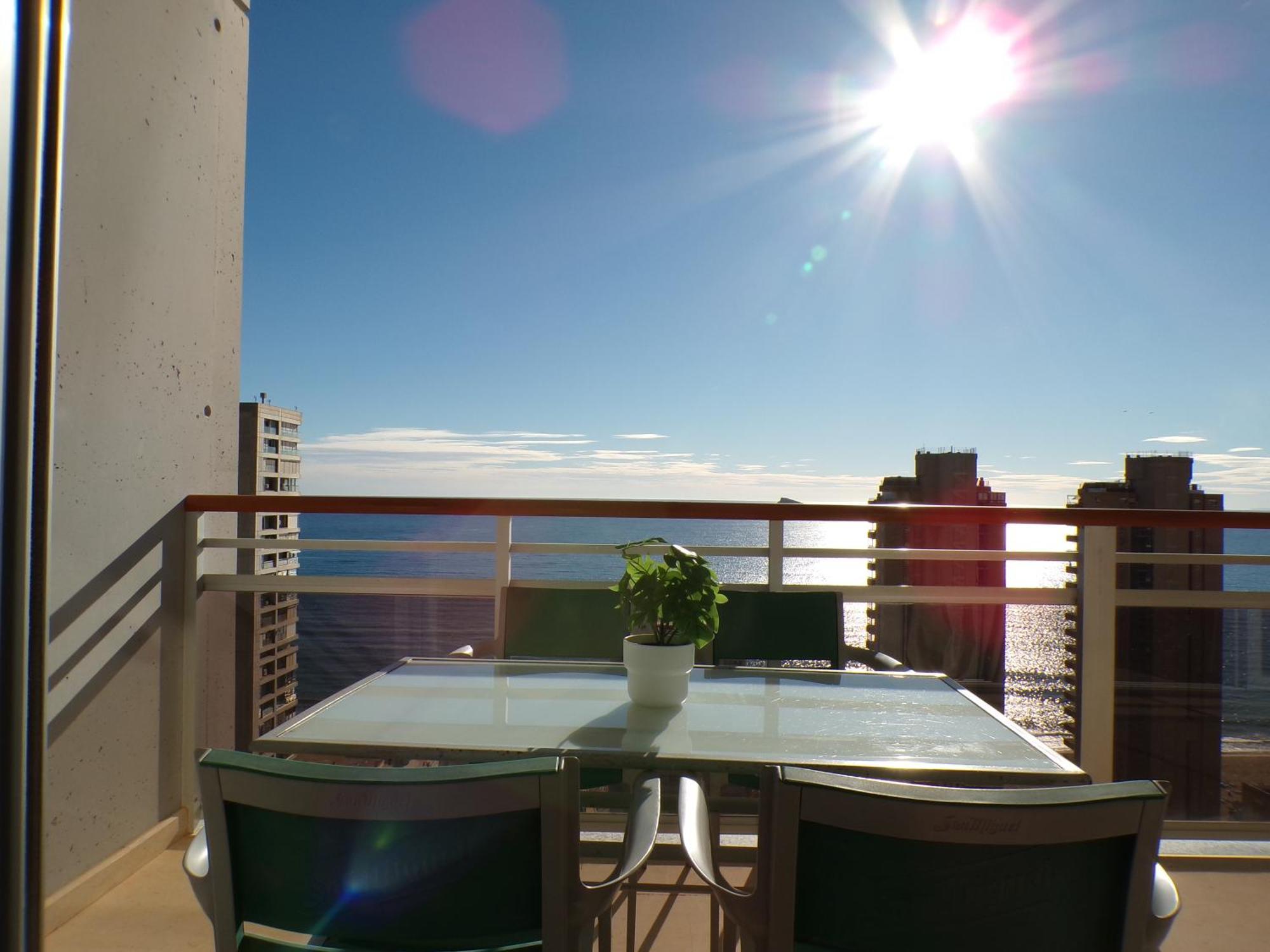 Apartamento Con Jacuzzi, Sauna, Gimnasio Y Piscina Enfrente Del Mar Benidorm