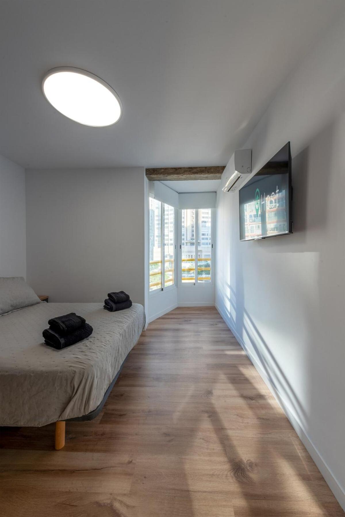Apartamento Stunning New Apt, 1min, 2br, Parking