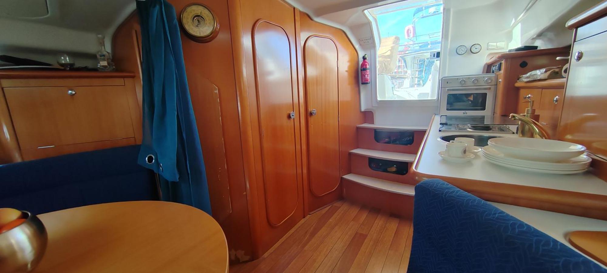 Motor Yacht Alicante Hotel en barco Benidorm