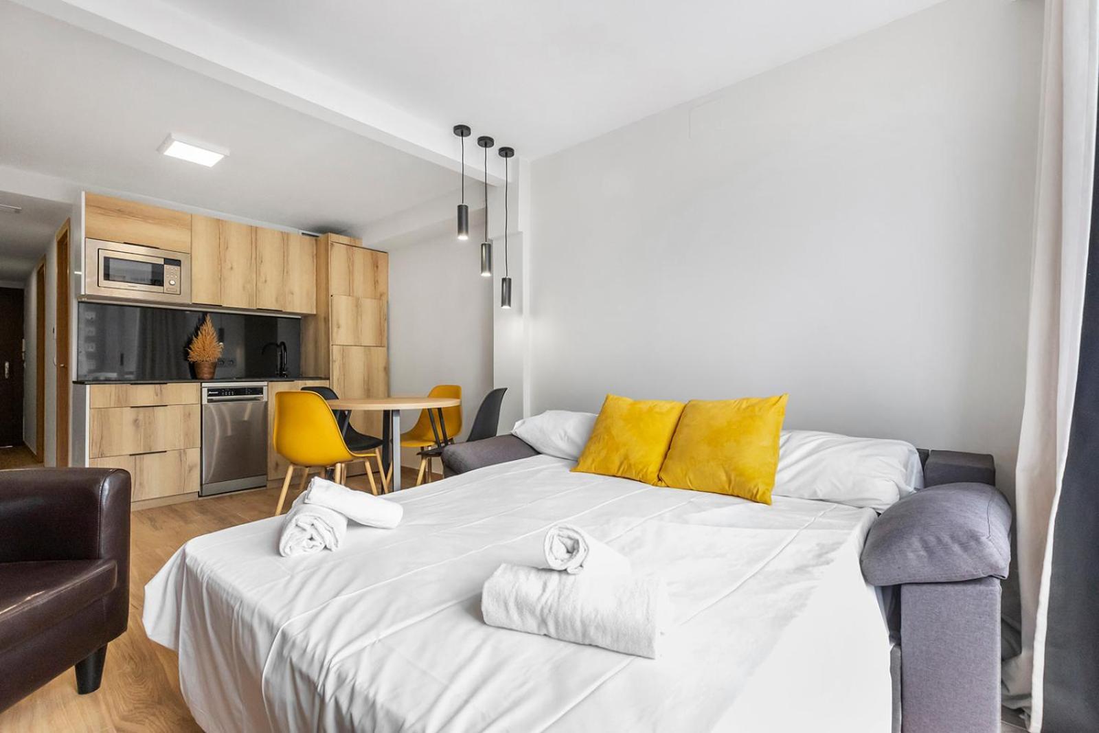 Reformed Sea Views In With Ac And Pool Apartamento *