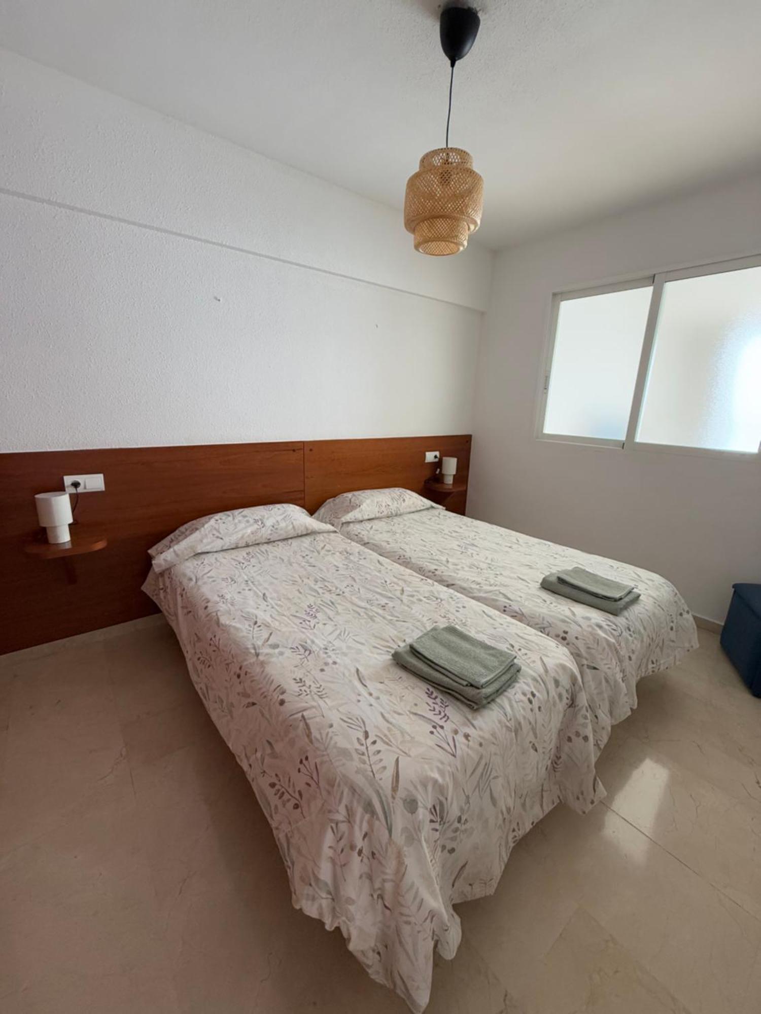 Apartamento Primera Línea De Playa, Benidorm. Benidorm