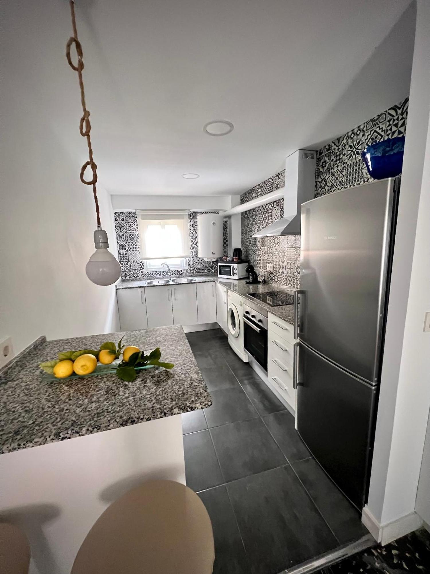 Piso Centrico Y Cerca De La Playa. Apartamento *