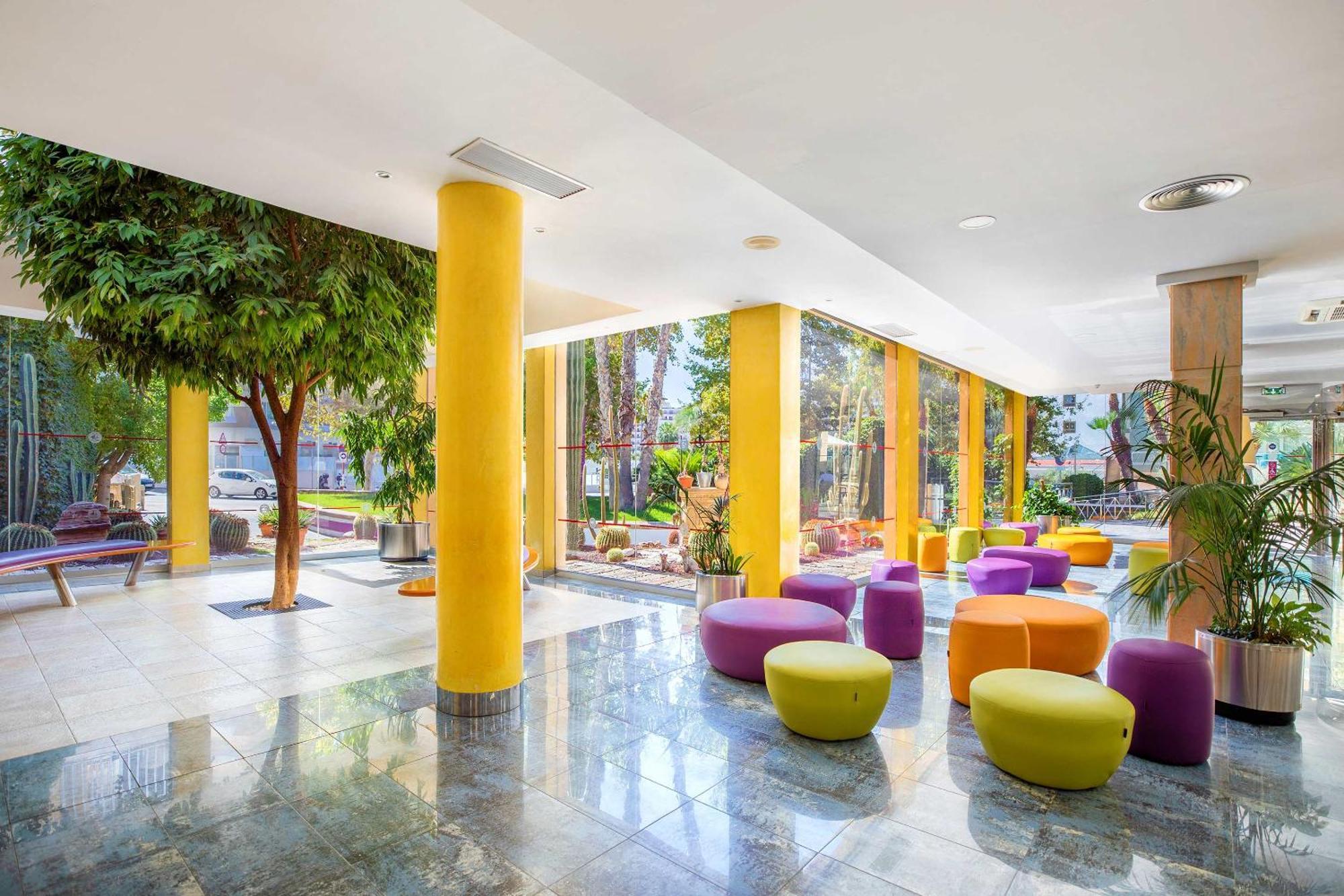 Servigroup Pueblo Hotel