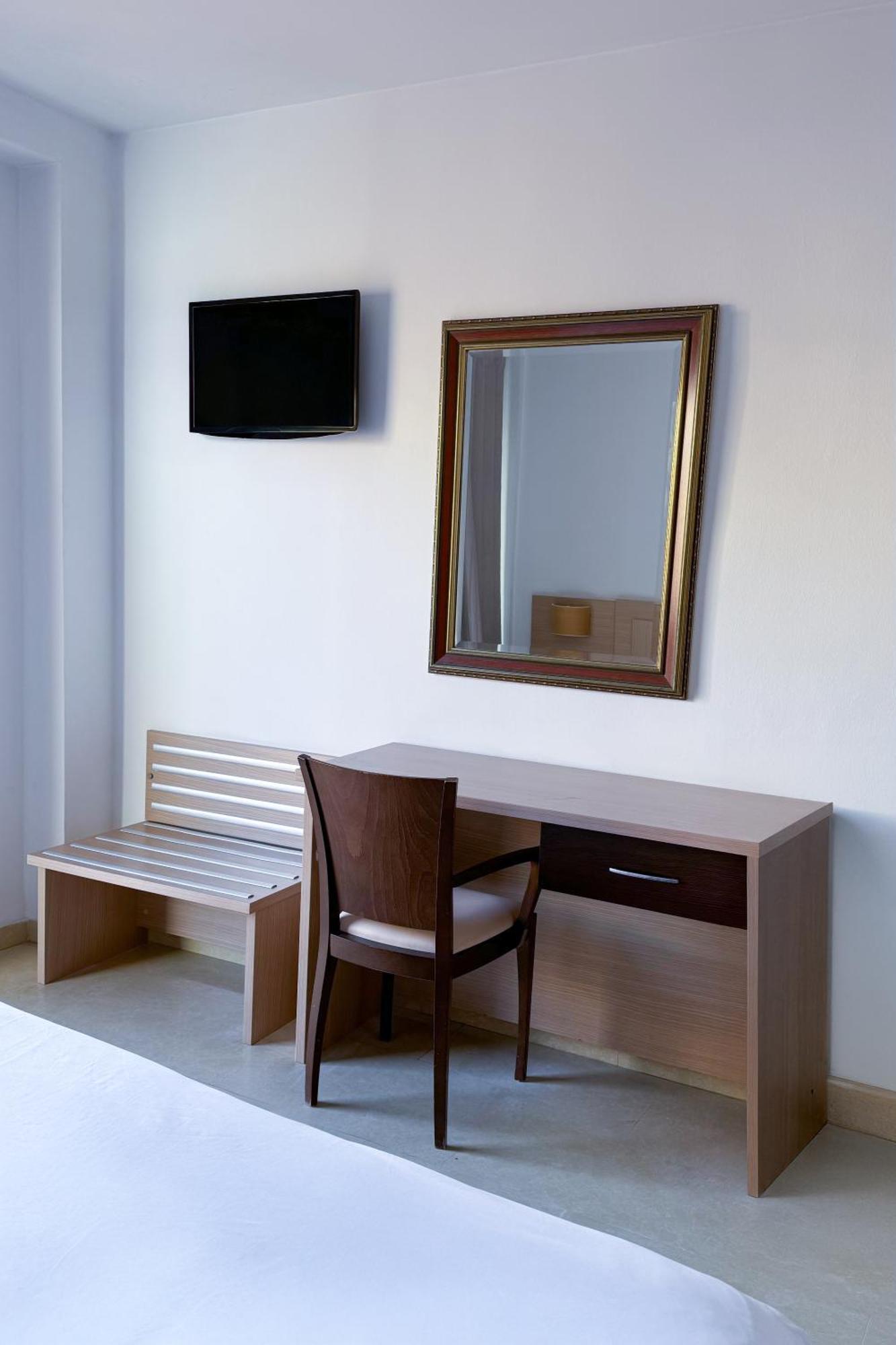 Primavera Hotel 2*