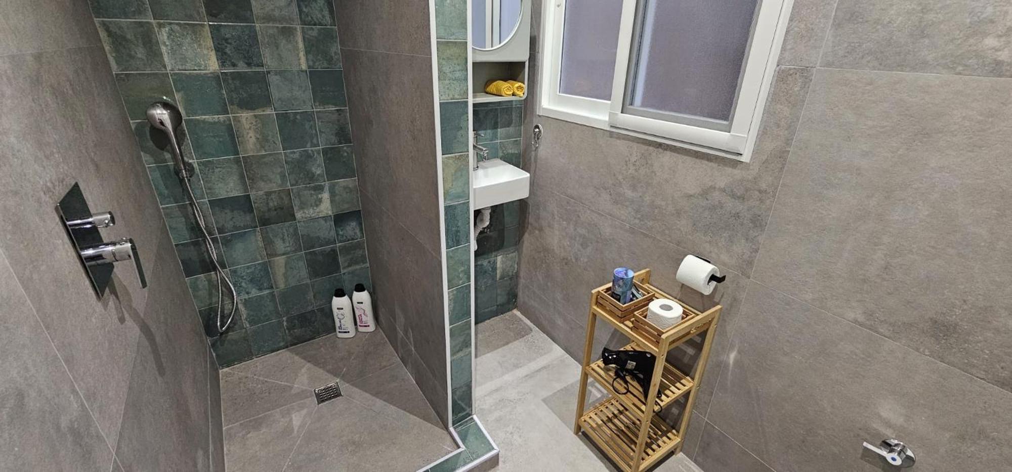 Jl A Apartamento *