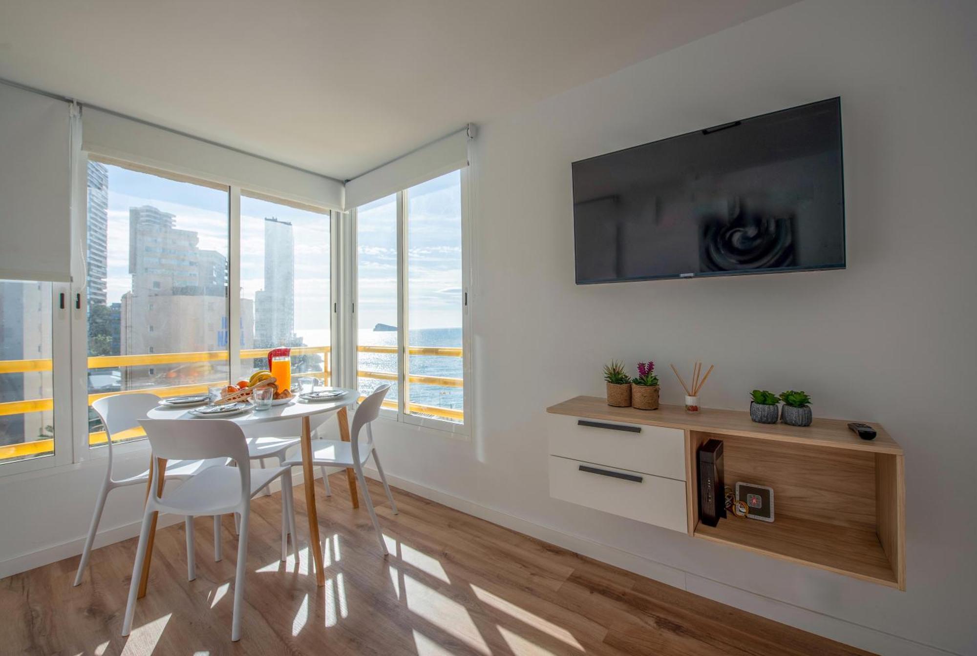Apartamento Stunning New Apt, 1min, 2br, Parking