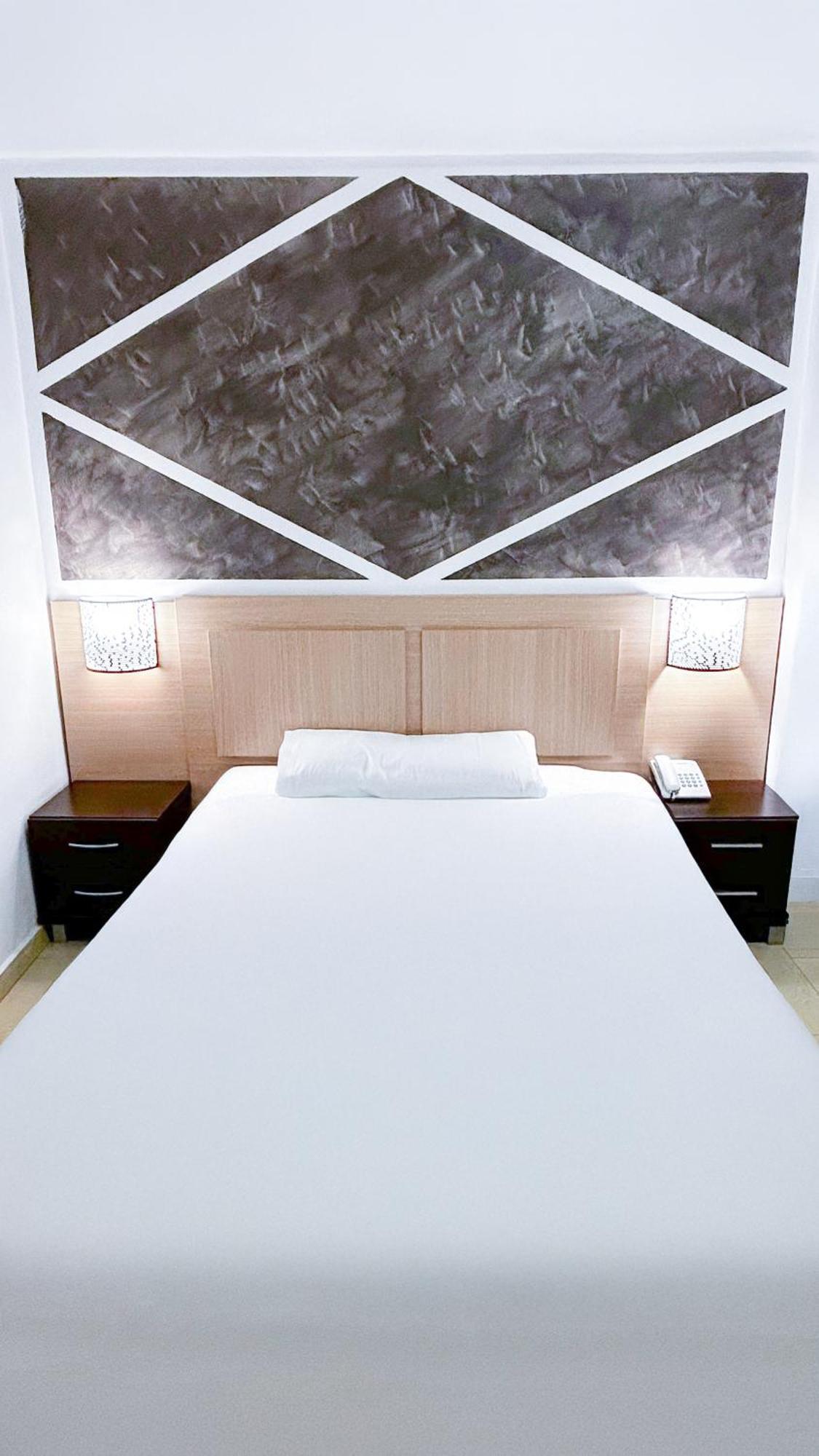 Primavera Hotel