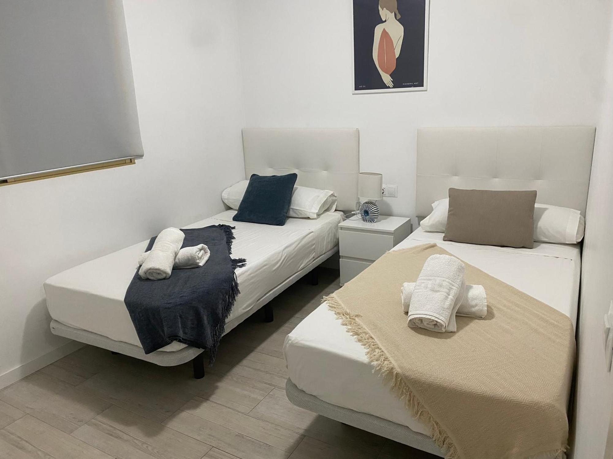 Ensueno 1a Linea Playa Poniente 6 Pax Parking Wifi Y Ac Benidorm