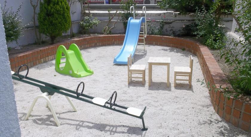 Bermudas Apartahotel