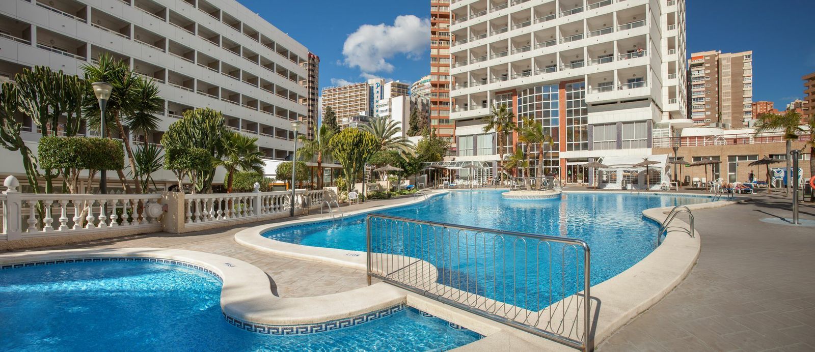 Poseidon Apartahotel 3*