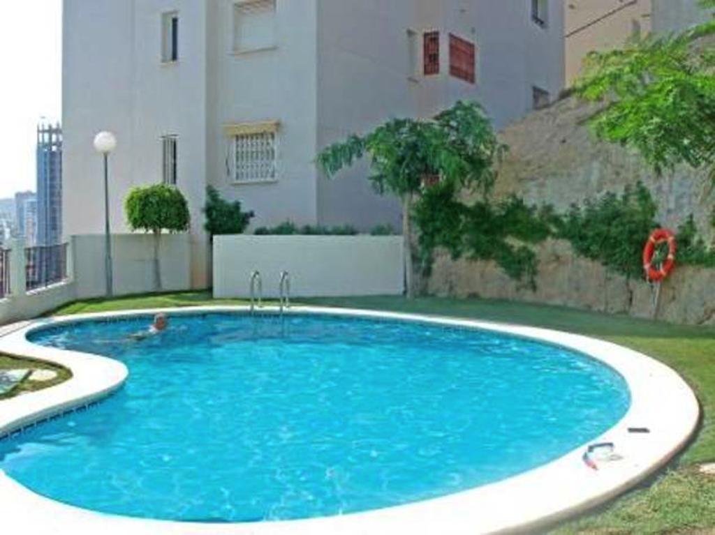 Albenimar Gemelos 18 *