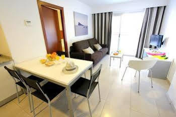 Pierre & Levante Apartamento