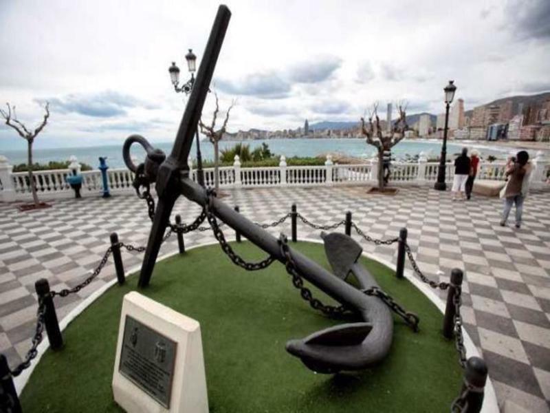 In Benidorm, Alicante 103115 By Mo *