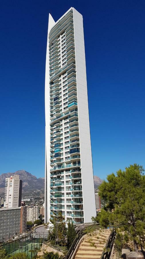 Highrise With Private Terrace & Sea Views - 34th Floor *