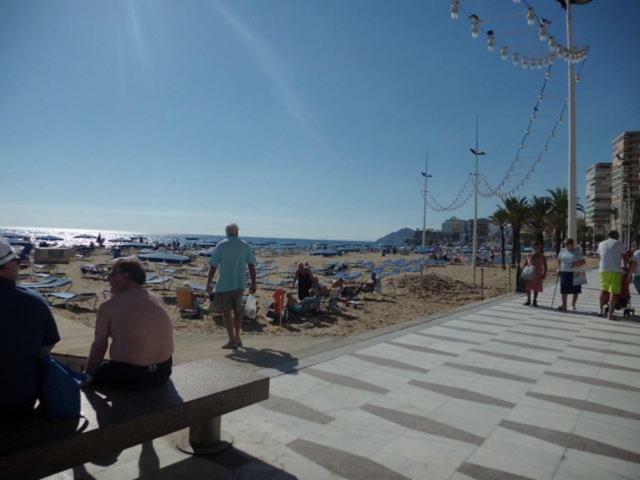 ºººcon Aire Acond, Parking, Piscina Y Jardin Apts Alhambra En Playa Levante Benidorm