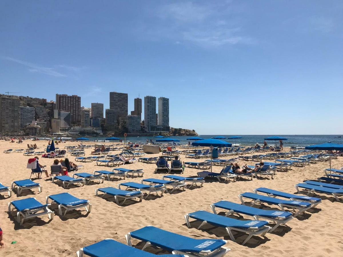 Apartamento Frente Al Mar, Moderno Con Aire Acondicionado, Parking Y Free Wi-fi *