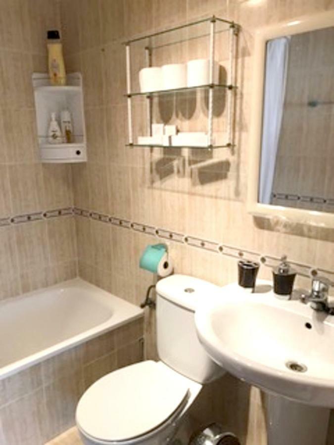 Calle Doctor Santiago Ramon Y Cajal Apartamento *