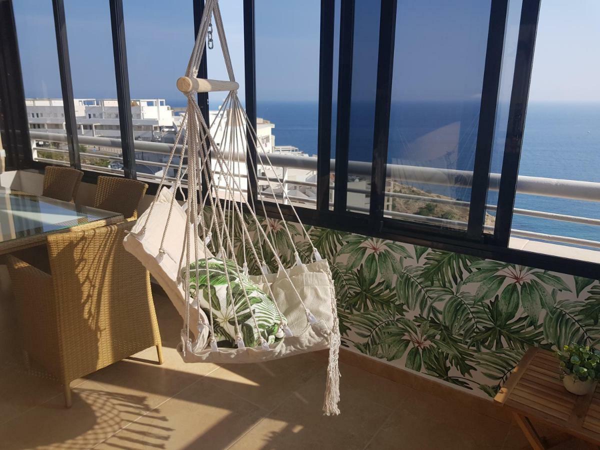 Apartamento с видом на море и горы