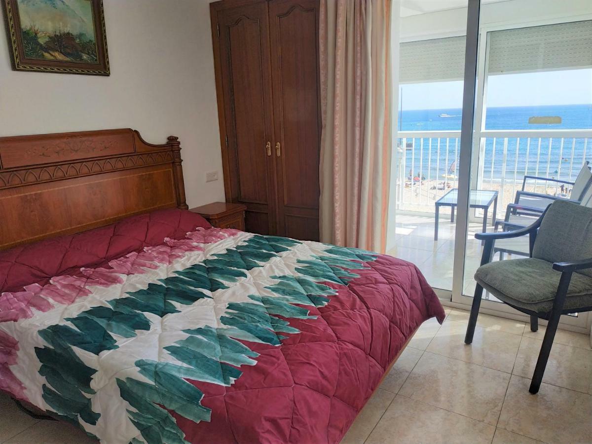 Piso De 4 Dormitorios A Pie De La Playa Levante Apartamento