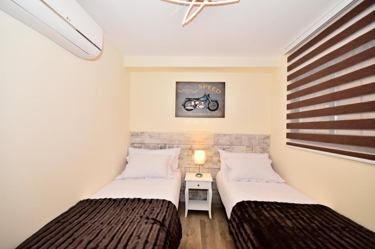 Gr Luxury First Line Apartamento Benidorm