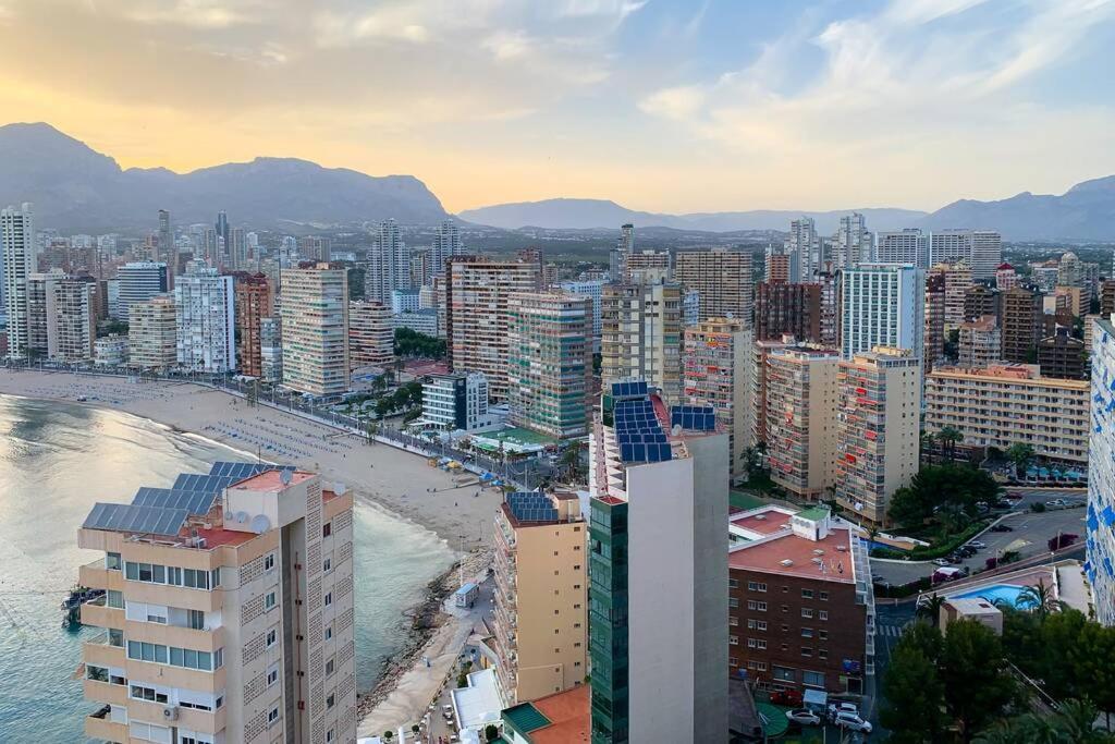 Balcón Al Mediterráneo Y Skyline De * Benidorm