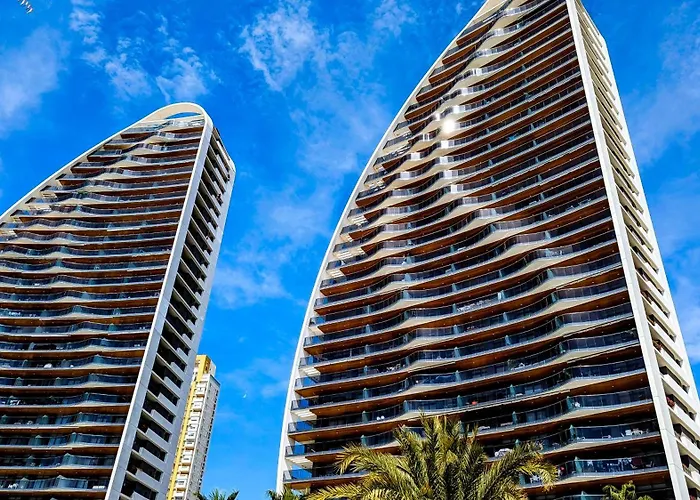 Sunset Waves Luxury Apartment
